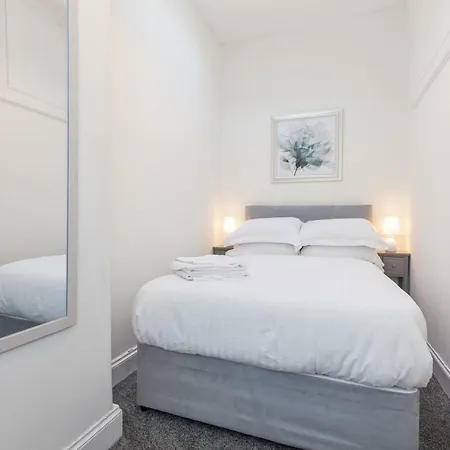 The Edinburgh City - Top Floor 2 Bedroom Apartment Exterior photo